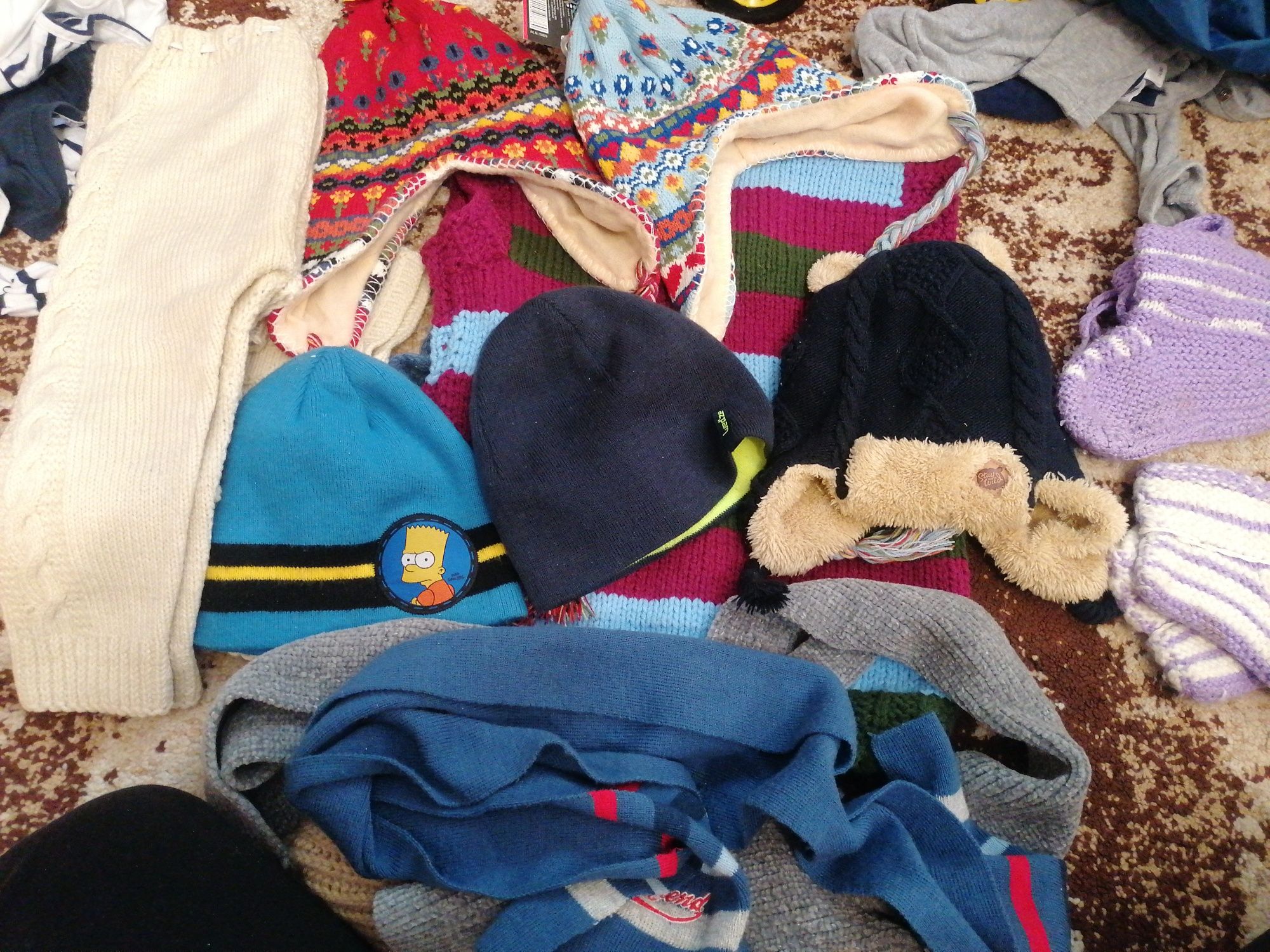 Нови детски шапки, елечета, шушони и чорапогащници 110