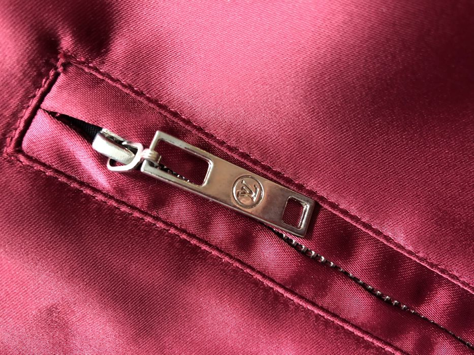 Яке Louis Vuitton