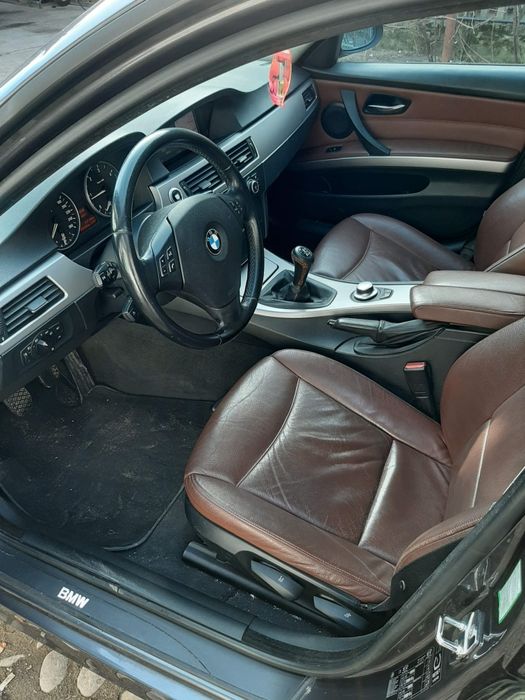Vând sau schimb BMW e91 318d