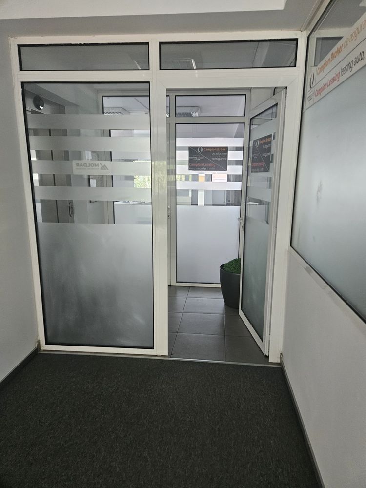 Spatiu cladire de birouri
