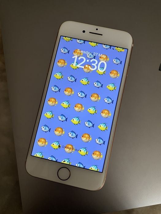 Iphone 8 розовый