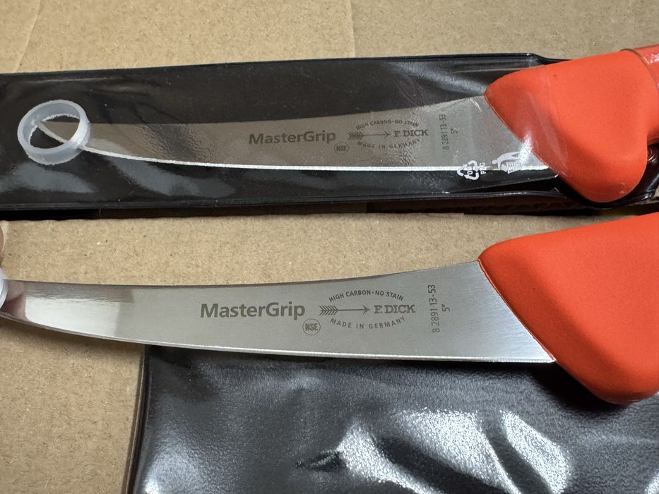 Продавам професионални ножове