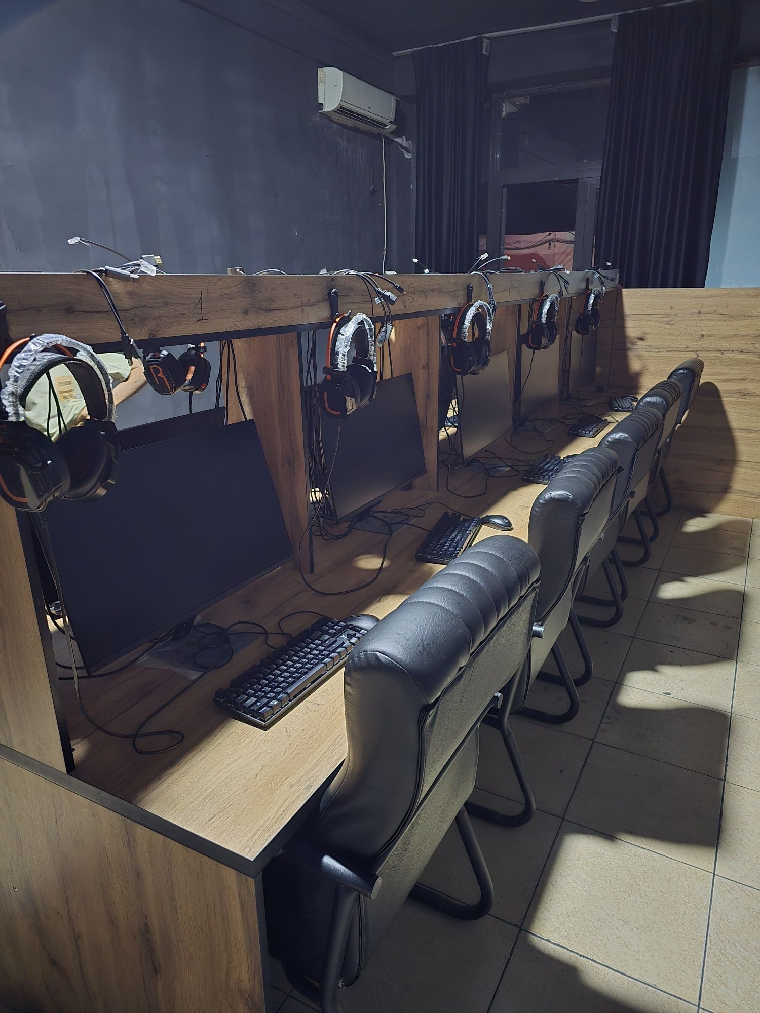 Game Club uchun mebel sotiladi (komplekt)