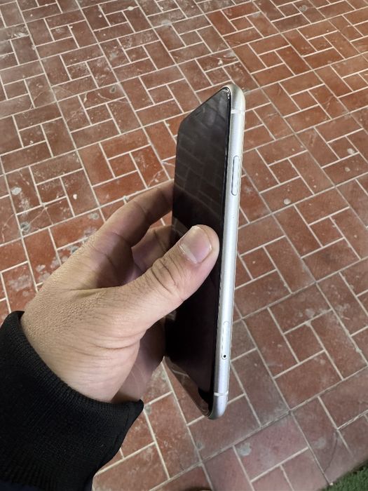 Iphone 11 sotiladi