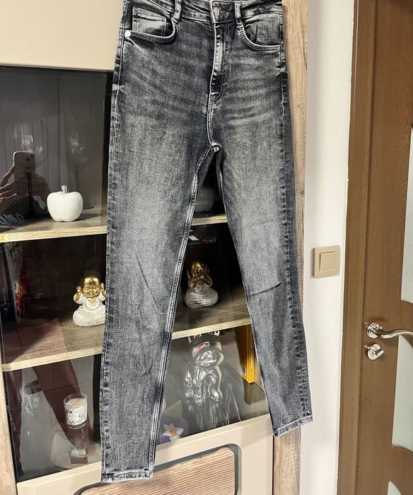 Дамски слим дънки