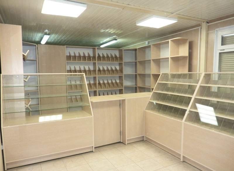 Мебельные стеллажи под заказ для магазина аптеки торговые центры .
