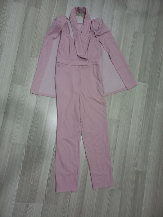 Salopeta cu pelerina de dama 36 S