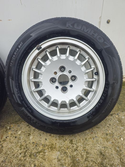 Vand jante E30 capace de bere