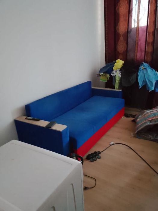 Продам диван хорошего состояния