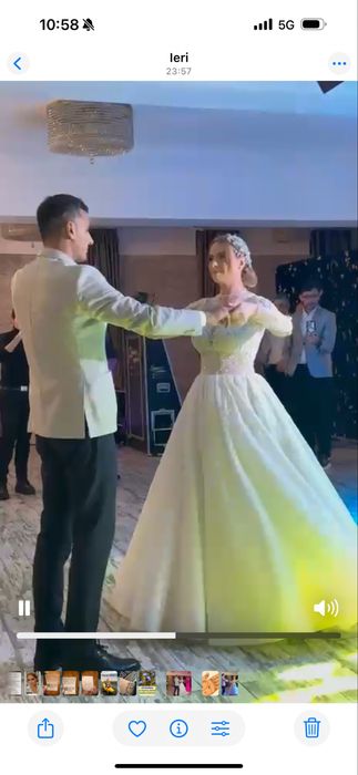 Rochie de mireasa superba