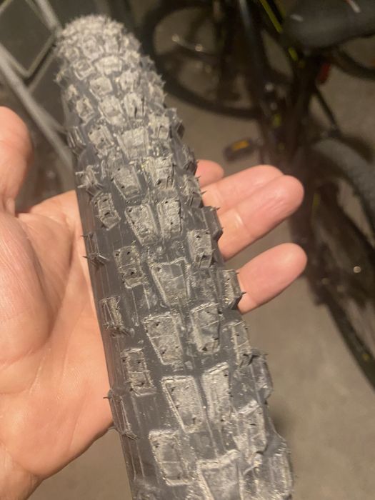 Велосипедни гуми MAXXIS и MICHELIN