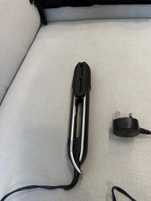 GHD преса за коса