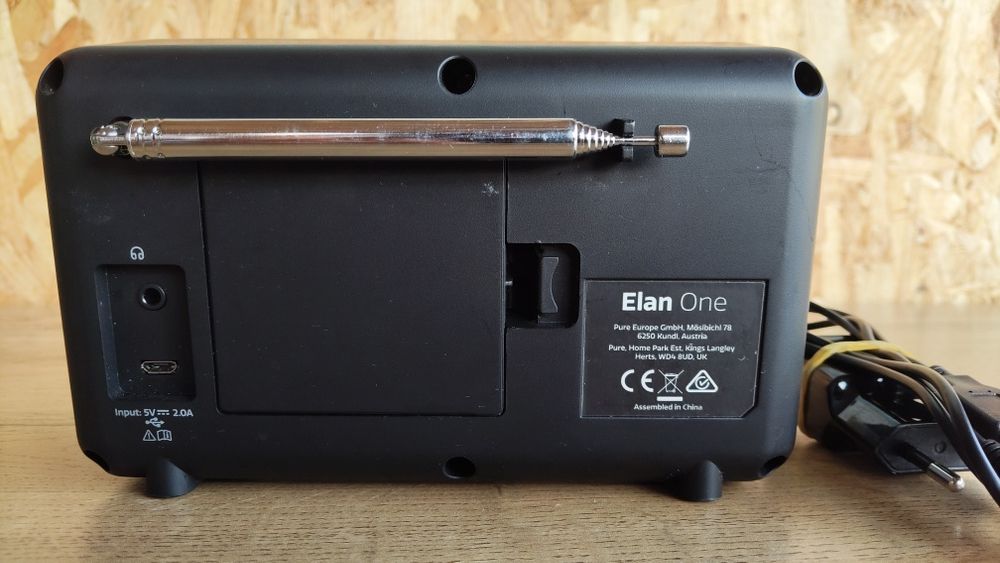 Radio digital cu bluetooth