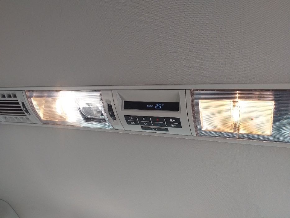 Inchiriere Microbuz/ Rent a car / bus Caravelle 9 locuri T6 automat