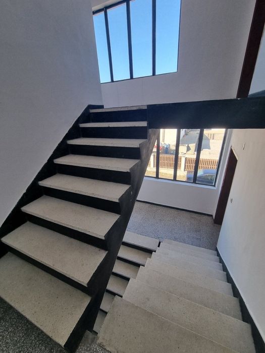 Дава се под наем Къща в Разлог - 77 кв.м за 1195.95 € - Снимка #11