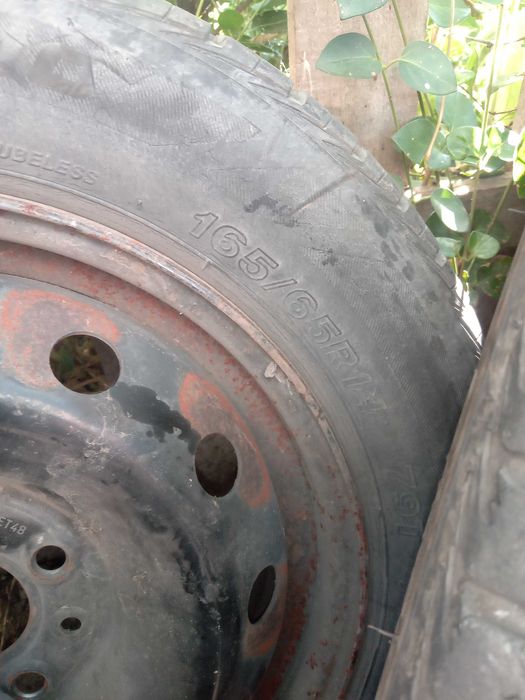 Гуми с джанти оригинални от Рено