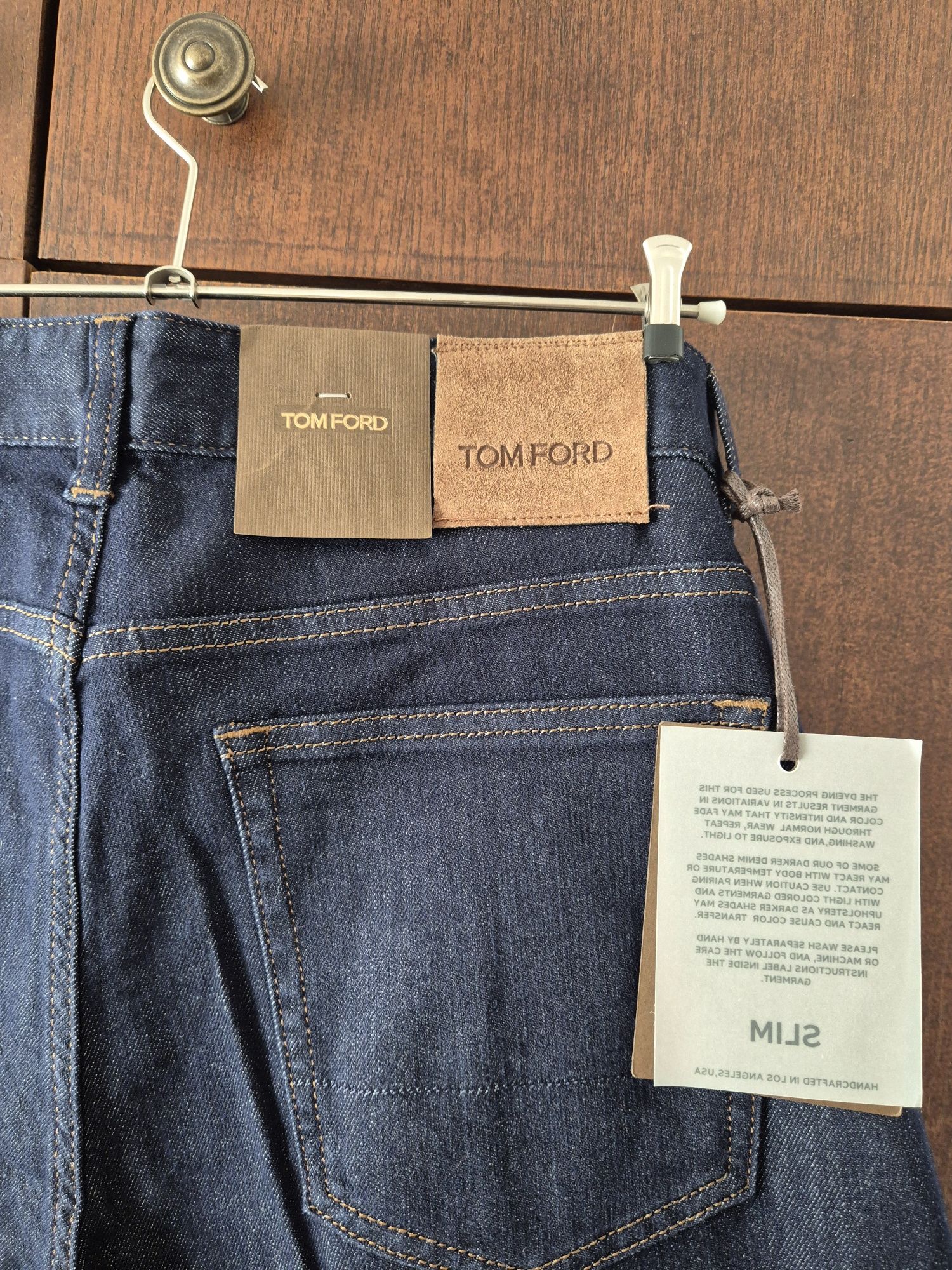 Продавам оригинални мъжки дънки Tom Ford
