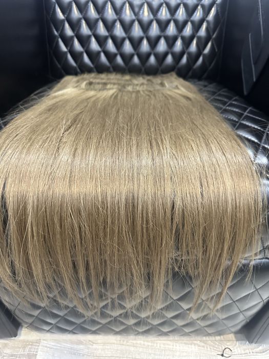 Естествена коса от един донор светло кестенва.200 гр 65см