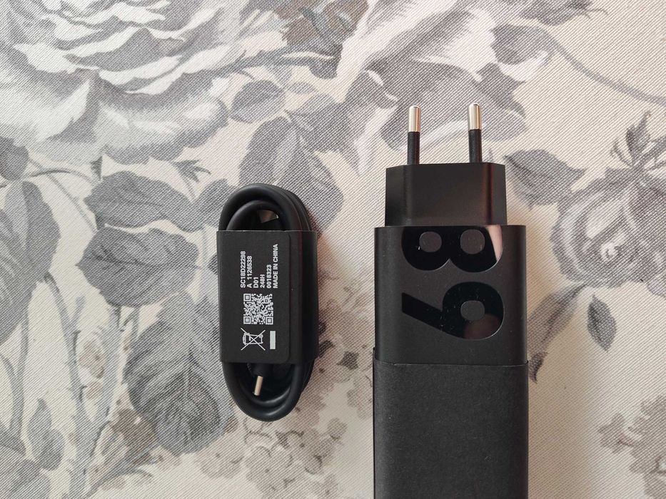 Motorola 68W cu cablu 6,5A, original, nou.