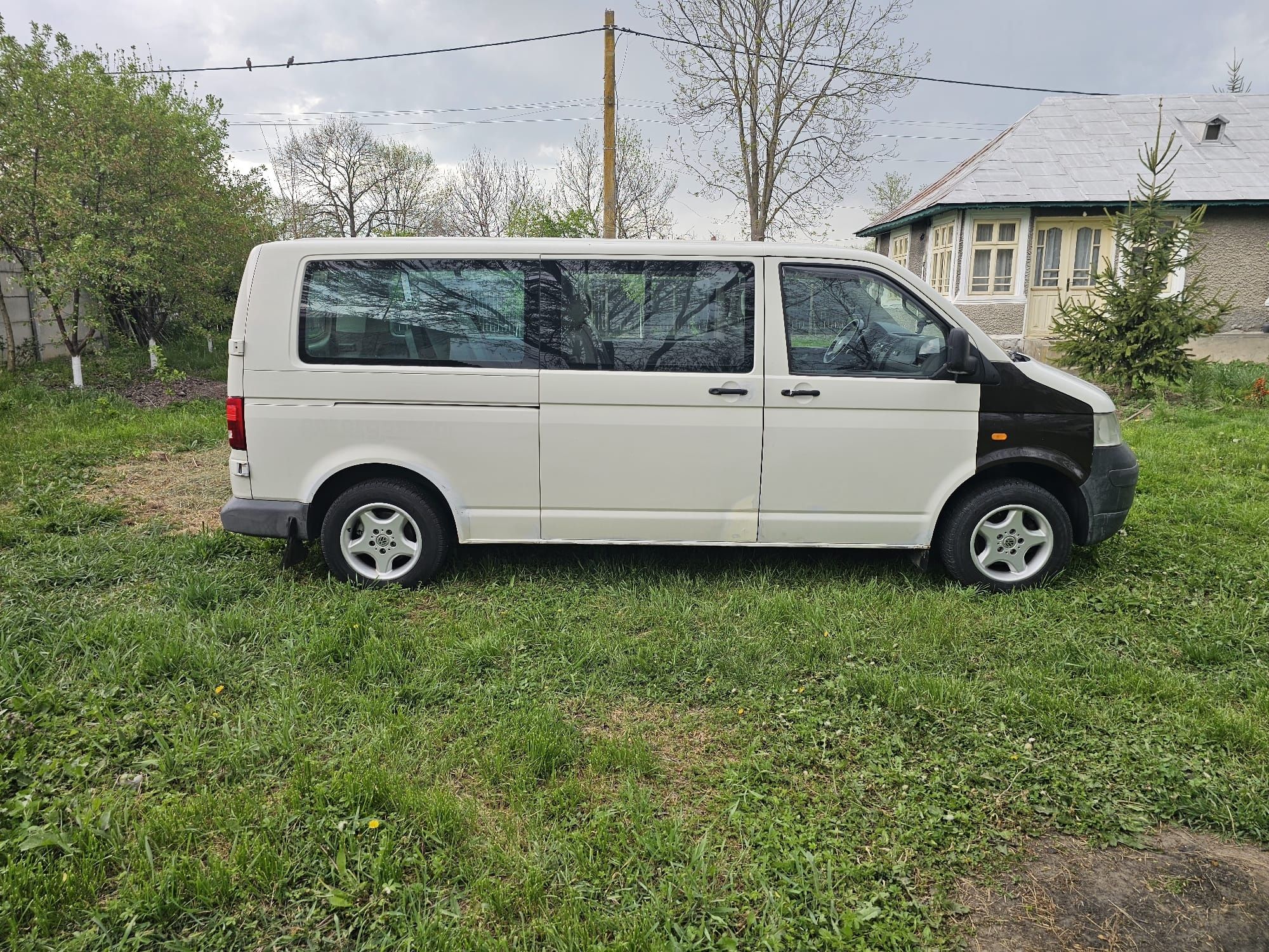 De vânzare Volskwagen T5, 8+1 locuri,
