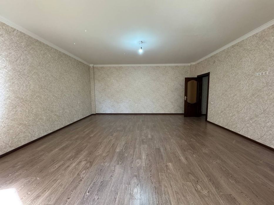 3х комнатная на втором этаже. Новлстройка. Федорович. С ремонтом