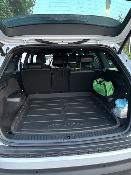 Стелка багажник Kodiaq I 5/7 места VAG PVC