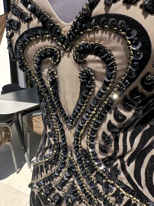 Rochie cu pietre eleganta