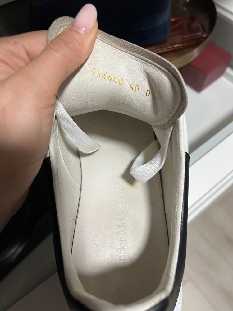 Adidași tenesi Alexander McQueen 40 originali alb unisex