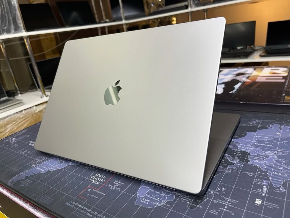 MacBook Pro 16 M1 2021/16GB/Ssd512GB