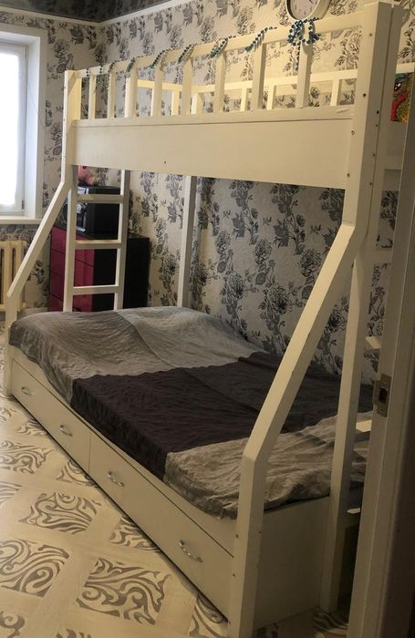 Продам 2ух яр.кровать