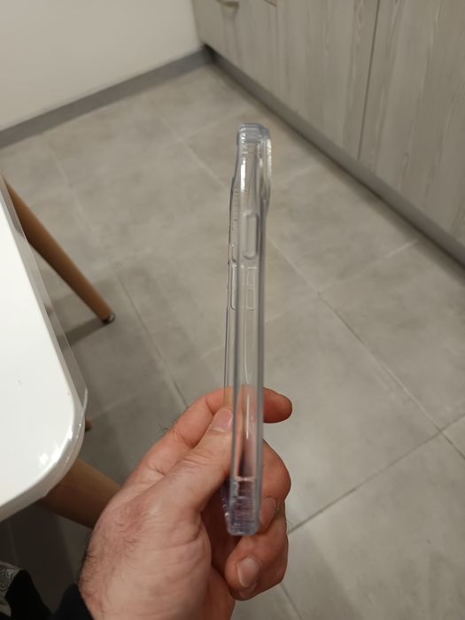 Vînd husă iPhone 14 sau 15 pro max