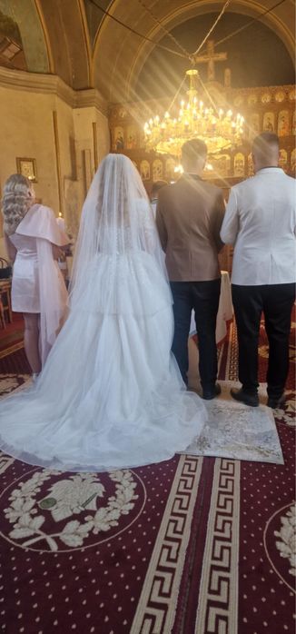 Vand rochid de mireasa