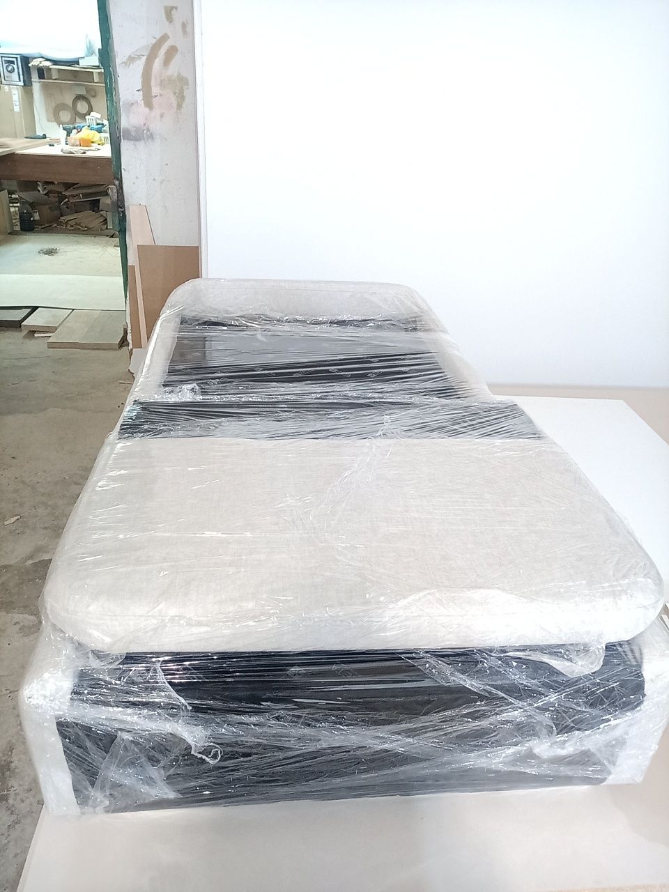 Продам кровать 160 х 80