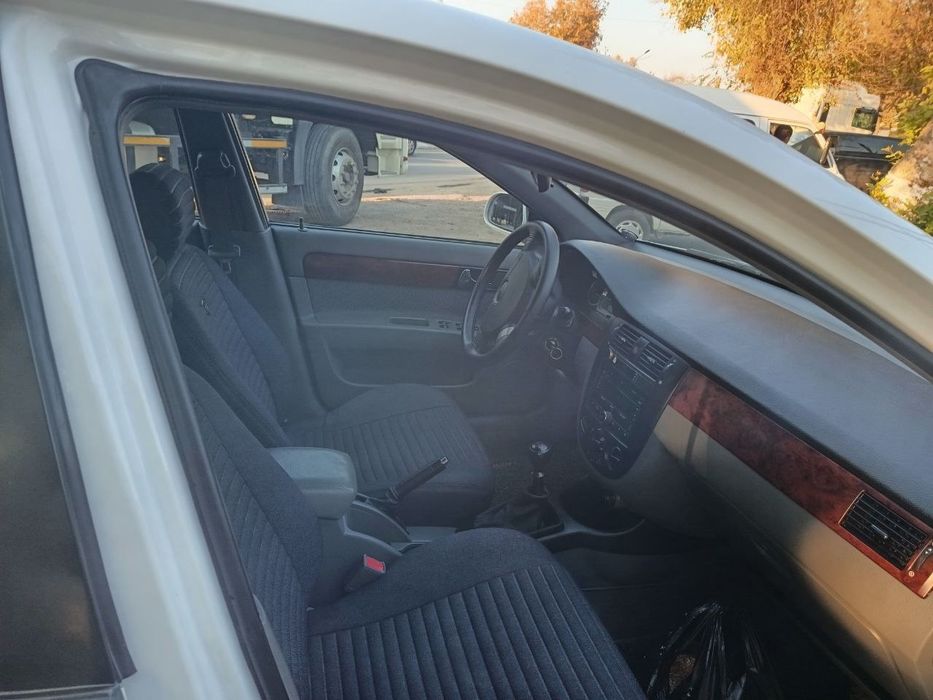 Lasetti sotiladi 2013 yil metan gaz!