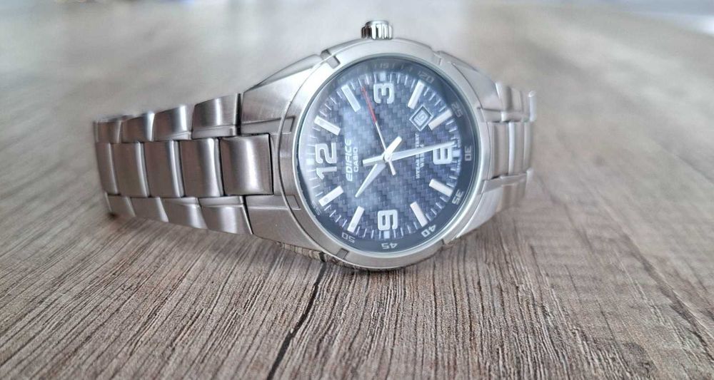 Часовник Casio edifice EF-125D-2AVEF