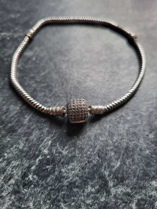Оригинална гривна Pandora