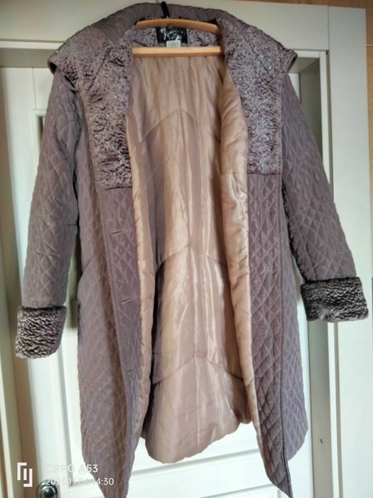 Женские плащ, куртка, пальто, кофта.