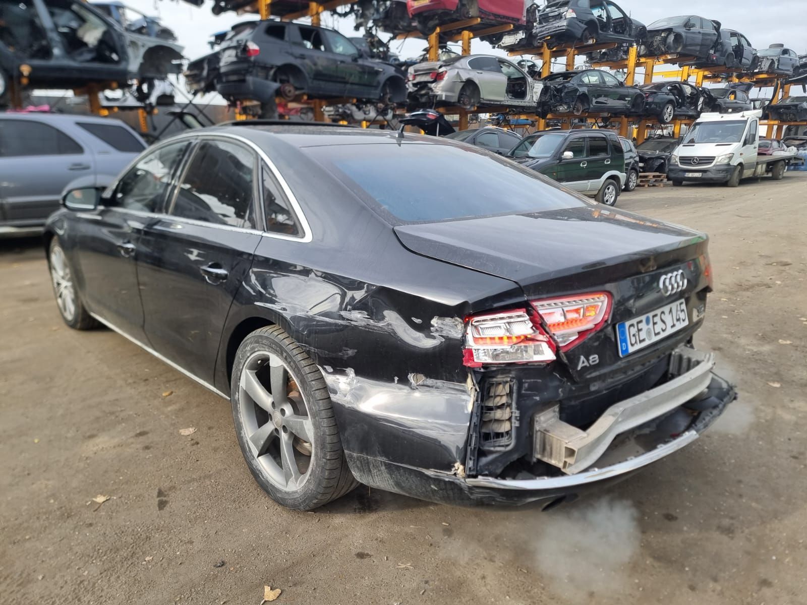Scut protectie planetara stanga fata 8K0407719 4.2 tdi CDSB Audi A8 D