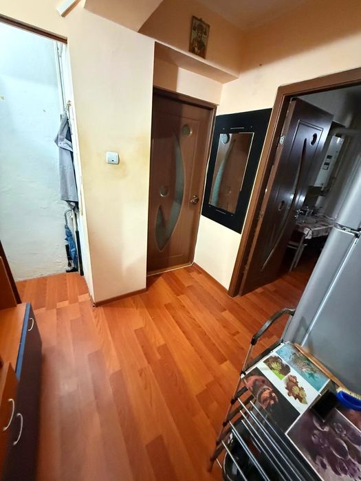 Vând apartament calea Galați