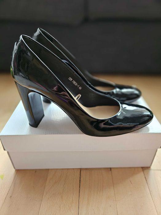 Pantofi cu toc Lasocki