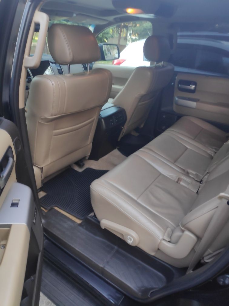 Toyota Sequoia 2008 года выпуска