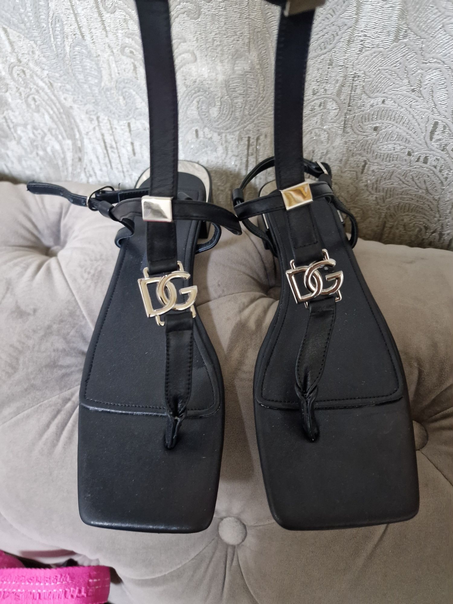 Sandale superbe Dolce Gabbana 40