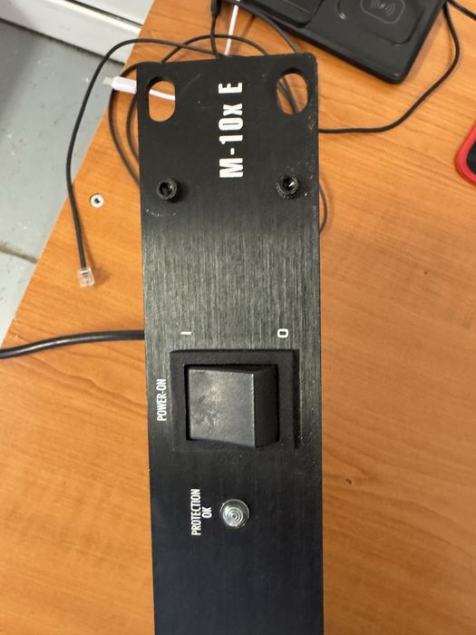 Furman M-10X E Stabilizator de tensiune pt sisteme de sunet