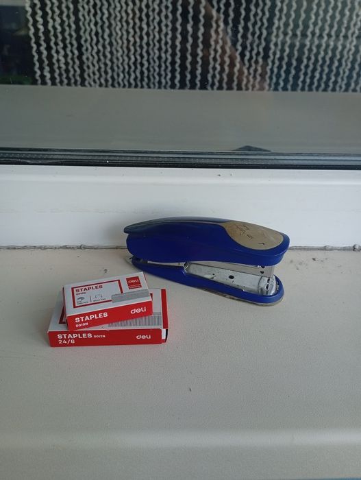 Продам рабочий степлер