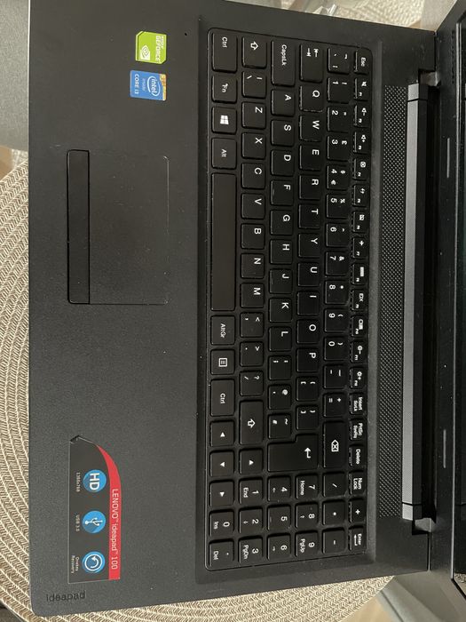 Laptop Lenovo – Intel i3 | Windows 10 Pro