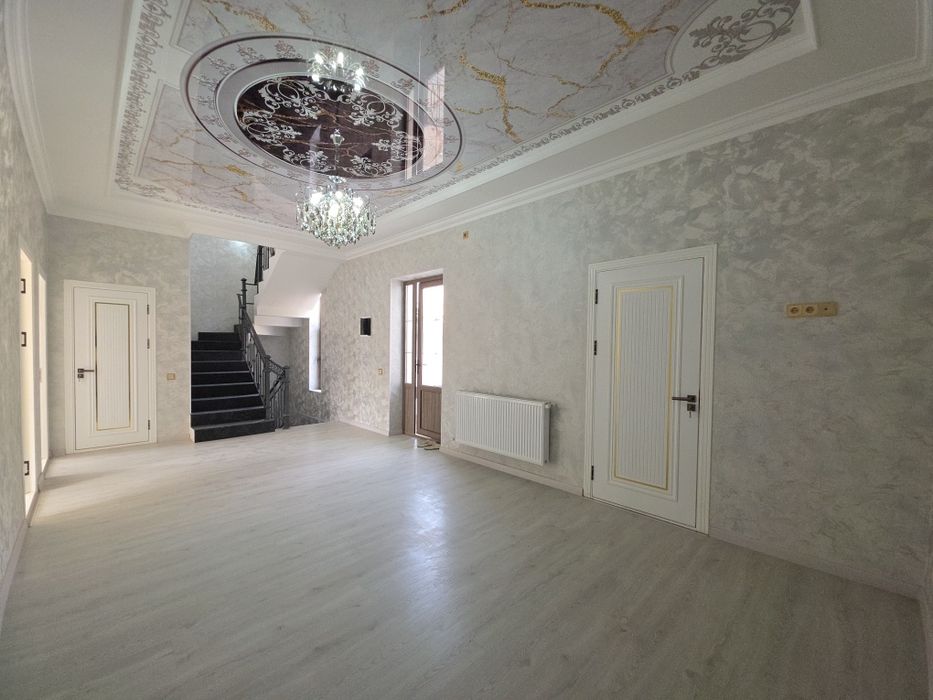 Участок махалля Чорток 3.4 сотки 6 комнат 4 санузла + холл и подвал