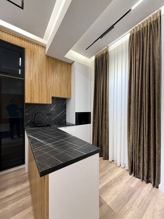 Своя.Срочно продаю.Юнусабад-13 ЖК ИКАТ 1/10/11