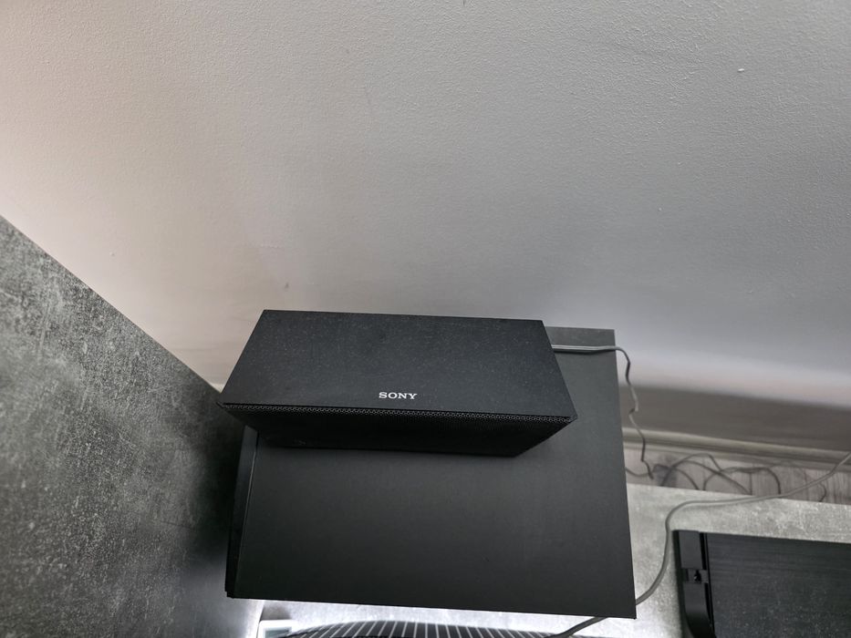 Система за домашно кино 5.1 с Blu-ray 3D Sony BDVE6100