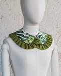 Guler decorativ detasabil, accesoriu handmade cu print monstera verde