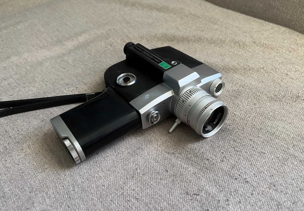 Cameră video vintage Fujica Single-8 P300 funcțională Japonia